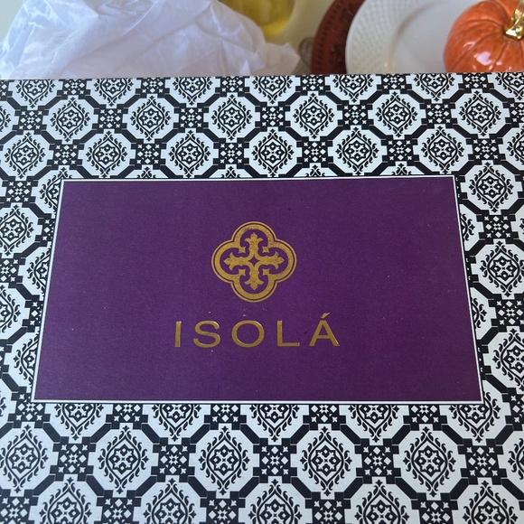 Shoes - Picture 3 of 4